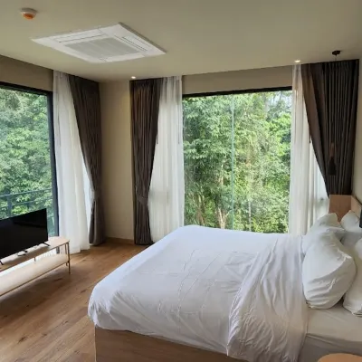 201 Ensuit bedroom in vacation home with pool 鄰近通朗村的酒店
