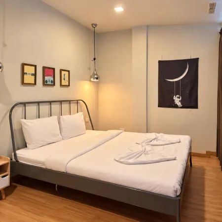 Wisdom Muangthong Hostel