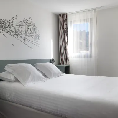 Hotel Restaurant Isidore by Soniho Hotels near Chateau de Bellet