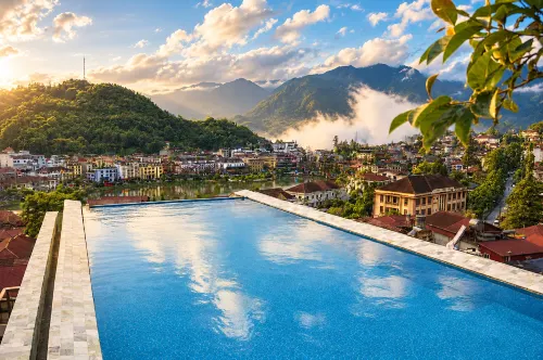 Sapa Village Hotel Sky Lounge & Spa - piscina