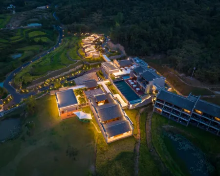 Jingshan Farm Guzhuang Resort Hotels in Jingshan