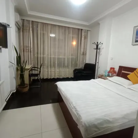 Warm Hostel