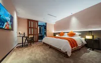 Greentree Hotel (Bayi Square Tengwangge) Hotels near Aixihu Wetland Park