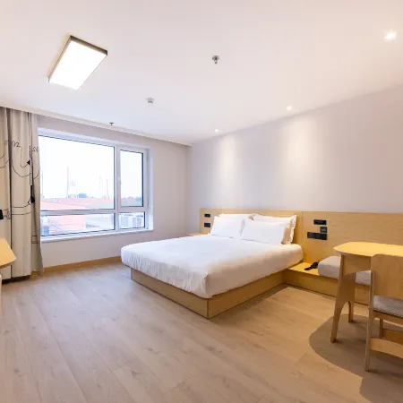 Haiyou Datong Station Hotel