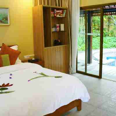 Guangdong Deer Lake Spa Holiday Hotel Rooms