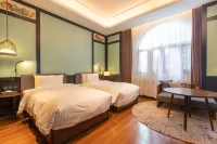 New Youth Art Hotel Hotels near Observation Deck, Gubei Water Town (Sishui Road)