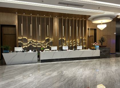 鉑景公寓（七街高鐵站店）