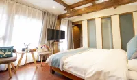 Yunjin Inn (the Old Town of Lijiang Snow Mountain Store) Hotels in Lijiang