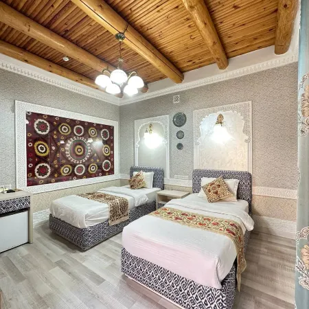Grand Nodirbek Boutique Hotel Отели рядом с достопримечательностью «Памятник Ходже Насреддину»