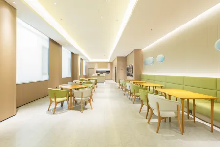 JI Hotel (Quyang County) Отели рядом с достопримечательностью «Jiashan Youlegu Ski Field»