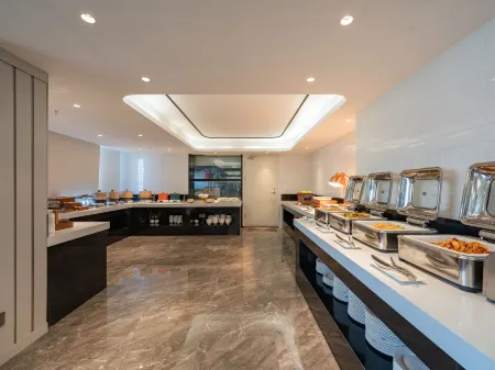 Country Inn & Suites by Radisson Hotel (Jinan Baliqiao Tea Market Shandong International Convention and Exhibition Center) Отели рядом со станцией Ji'nan West Railway Station