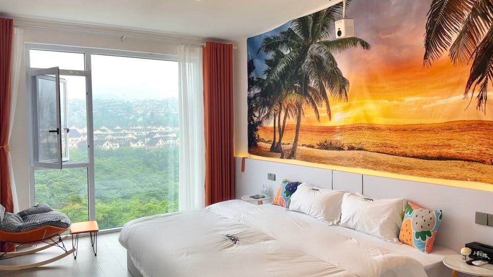 Highway 1 Hotel