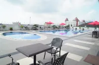 Majestic Mong Cai Hotel - Pools
