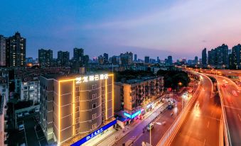 Elong R.YUN Hotel (Hefei Baohe Wanda Plaza Yuxi Road)