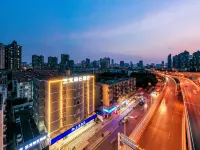 Elong R.YUN Hotel (Hefei Baohe Wanda Plaza Yuxi Road) Hotels in Hefei East Bus Station