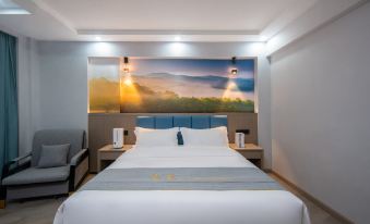 HUACHEN HOTEL(SHANGRI-LA BRANCH)