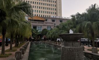 Green Box Hotel (Bayi Square Yifuyuan Branch)