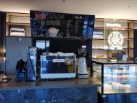 Meihua Hotel (Nanning East Railway Station South Square)