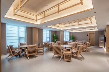 CoCo Cloud Hotel Отели рядом с достопримечательностью «House of Pingyang in Han Dynasty»