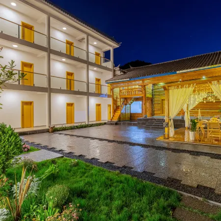 Lugu Lake Yinlu Boutique Lake Scenic Resort
