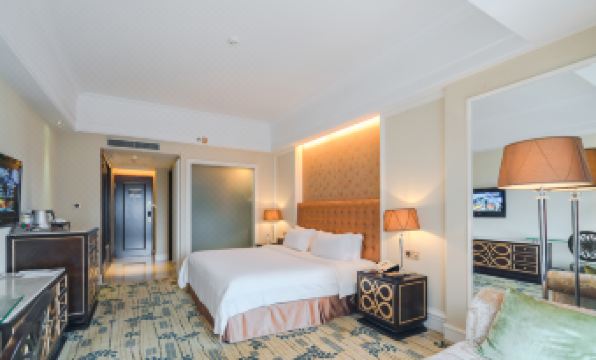 Zhongshan Junchuang Century Hotel (Lihe Plaza)