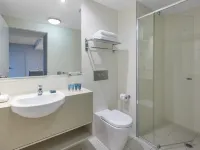 Wyndham Hotel Surfers Paradise Hotels near SkyPoint Climb