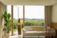 72 Jiacun Yuanshe Yuejiang Private Tang Resort Hotels in Taicang