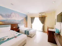 Lisha Roungnakhone Hotel Hotels near Green Discovery