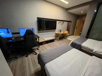 Moonlight Starfield E-Sports Hotel (Dongguan Wangniudun Town) 왕뉴둔진 호텔