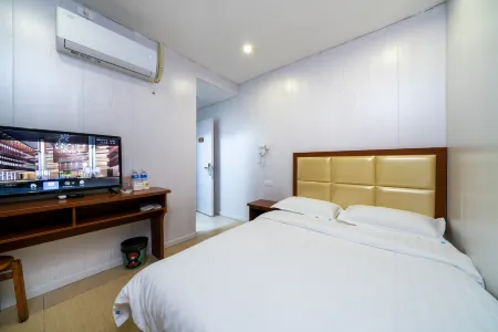 58 Super 7 Hotel (Wuhan Jiedaokou Maternity and Child Store) Отели рядом с достопримечательностью «Hubei Software Talent and Technical Institute»