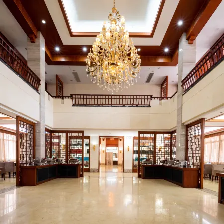 Taohuashan Ecological Garden Hotel