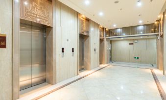 Lejia Light Luxury (Guangzhou South High-speed Railway Station)