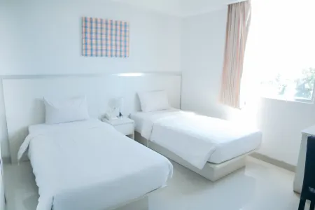 Liberta Hotel Grand Sayang Makassar Отели в г. Tamalate