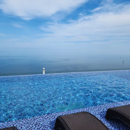 Sokcho I-Park Suite Hotel & Residence Отели в г. Сокчхо