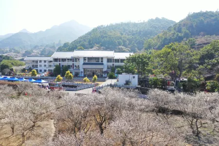 Luodong Shiwai Meiyuan Humanities Inn