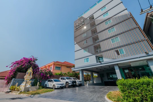 รูปภาพของไอริส พาเลซ