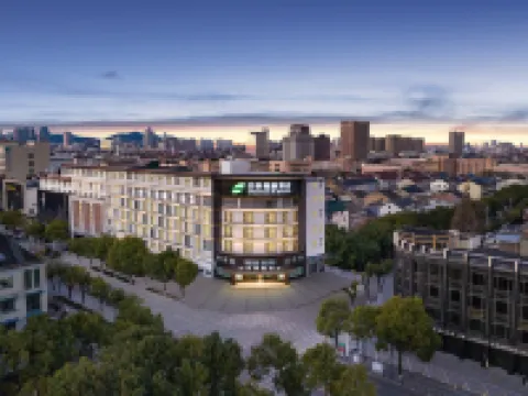 Four Seasons Qingteng Hotel (Cixi Suntang North Road) Hoteles en Cixi