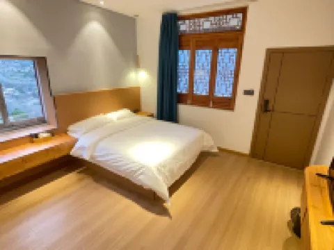 丹巴星空攝影美宿（甲居藏寨1號觀景台店） 丹巴酒店