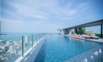 The BASE Central Pattaya by Tai Youzai