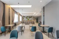 Hongcheng Hotel (Turpan Silk Avenue Government Affairs Service Center Branch)