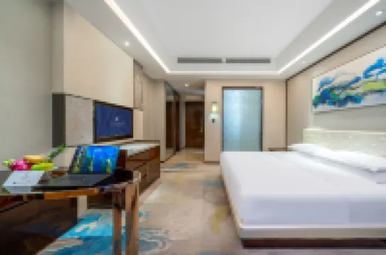 金慶盛大酒店（南寧青秀萬達金湖廣場地鐵站店） 鄰近雲頂觀光的酒店