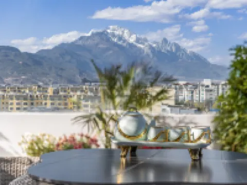 Star of Lijiang · Sun Shine Jinshan View Snow Mountain Panoramic Garden Hotel Hotels in Yulong