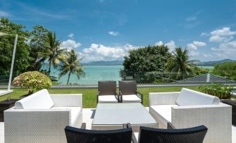 Villa Serenity- Oceanfront Pool Villa with Cinema and Gym