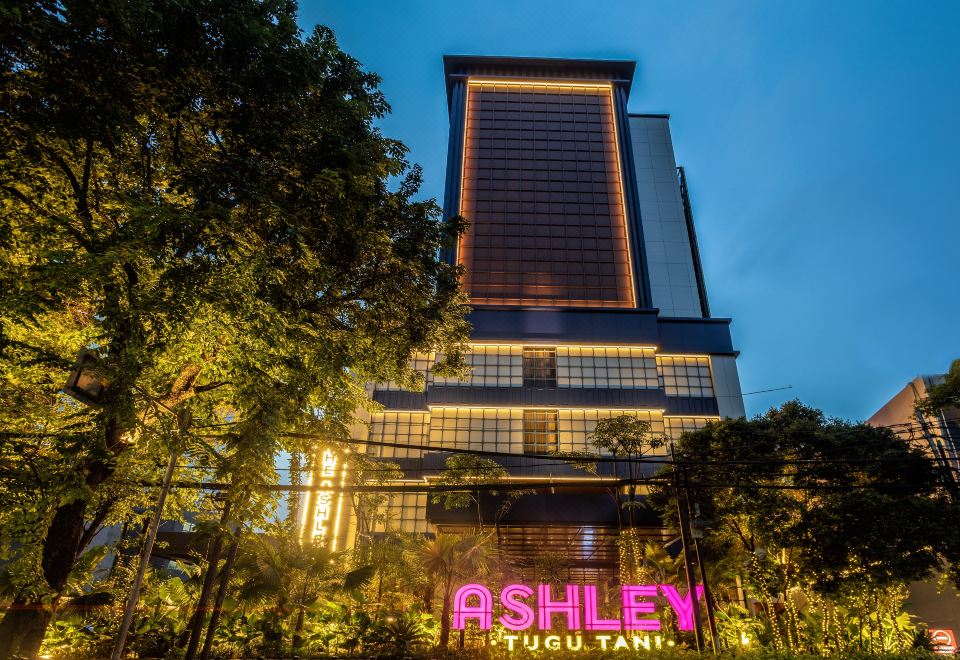 Ashley Tugu Tani Menteng 이미지