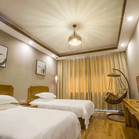 Dolphin Bay Hotel