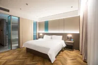 Grand Hotel Heidi Bay Hotel dekat Dianbai Danchang Passenger Transport Terminal