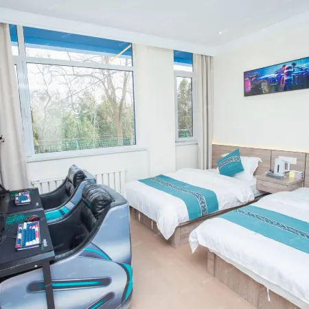 Dalian chenyue light luxury hotel