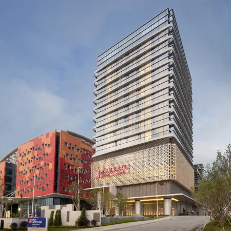 Hilton Garden Inn Zhuhai Hengqin Отели рядом с достопримечательностью «Мир без динамики Star Chita»