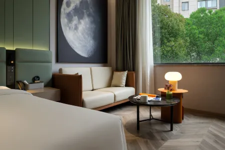 Nantong West Railway Station Wanda Yuehua Hotel