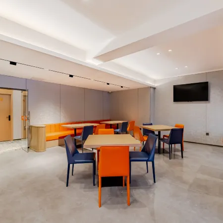 Qilai Smart Hotel (Kaisheng Building, Wuhu Pedestrian Street)